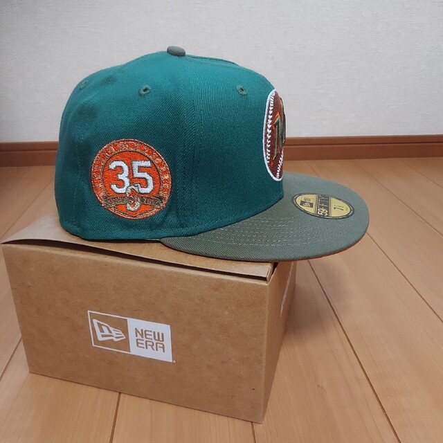 NEW ERA(ニューエラー)のNEWERAシアトルマリナーズ35周年記念銅パンプキンツートーンエディション59 メンズの帽子(キャップ)の商品写真