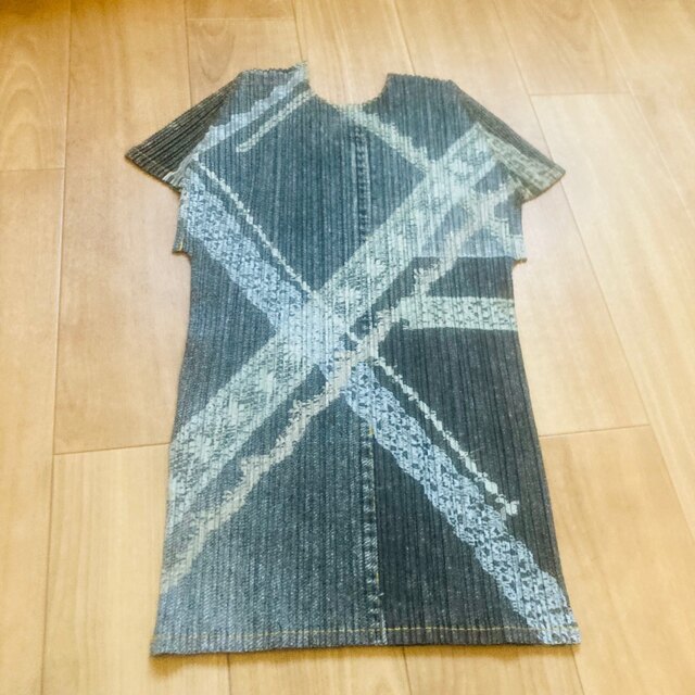 pleats please プリーツプリーズ イッセイミヤケ トップス デニム風