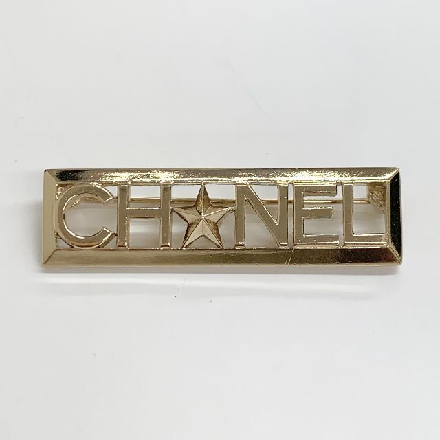 CHANEL(シャネル)の5264 シャネル ロゴ スター GP ブローチ ゴールド A17C レディースのアクセサリー(ブローチ/コサージュ)の商品写真