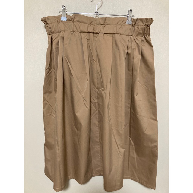 大きいサイズPale h' 薄手タック入フロントボタン付スカート レディースのスカート(ひざ丈スカート)の商品写真