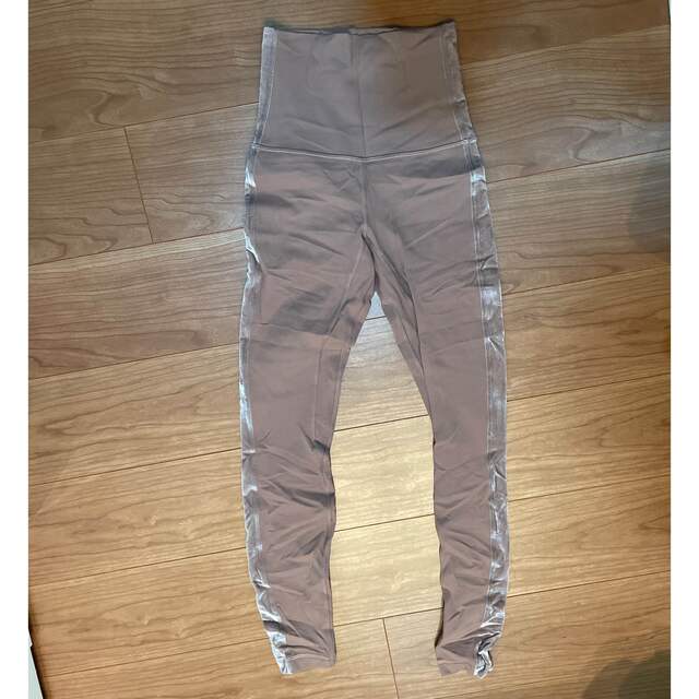 lululemon(ルルレモン)のルルレモンlululemonレギンス レディースのレッグウェア(レギンス/スパッツ)の商品写真