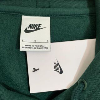 NIKE - NIKE 刺繍ロゴ パーカー 緑 グリーン Lサイズ USモデルの通販 ...