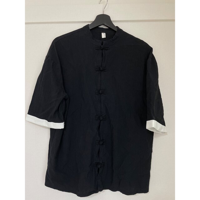 チャイナシャツ　ブラック　黒　チャイナボタン メンズのトップス(シャツ)の商品写真
