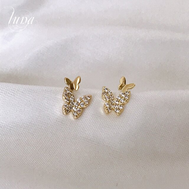 4℃(ヨンドシー)のpapillon pave pierce☆S925 post GOLD レディースのアクセサリー(ピアス)の商品写真