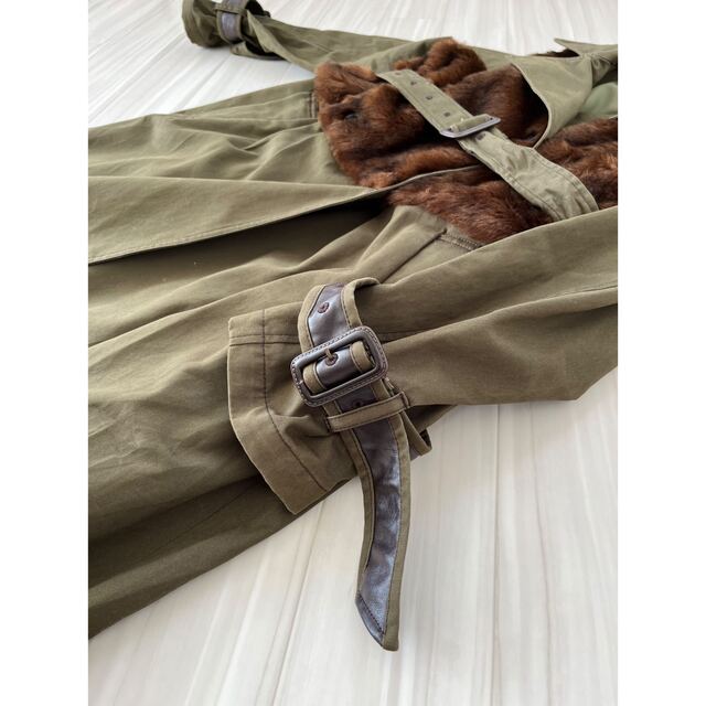 Ameri VINTAGE(アメリヴィンテージ)のAmeri vintage ファードッキング　トレンチ　ロングコート レディースのジャケット/アウター(トレンチコート)の商品写真