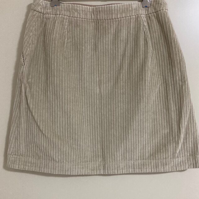 A.P.C(アーペーセー)のA.P.C. アーペーセー コーデュロイ ラップスカート 38  レディースのスカート(ひざ丈スカート)の商品写真