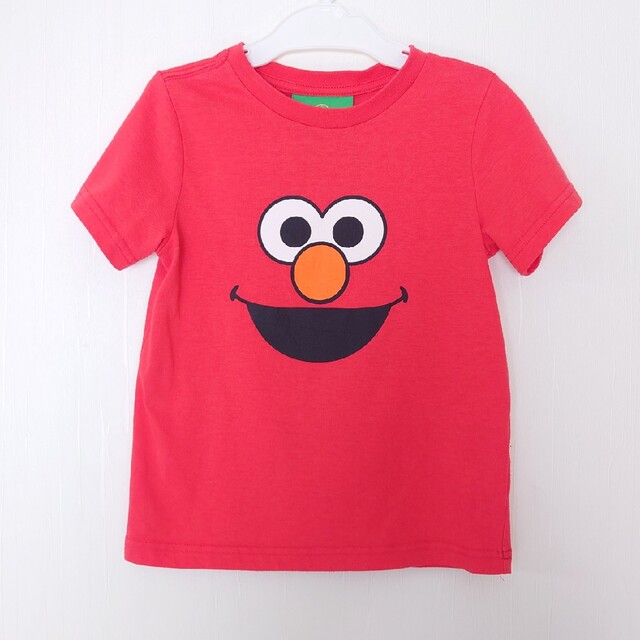 SESAME STREET(セサミストリート)のＴシャツ　エルモ　120センチ キッズ/ベビー/マタニティのキッズ服男の子用(90cm~)(Tシャツ/カットソー)の商品写真