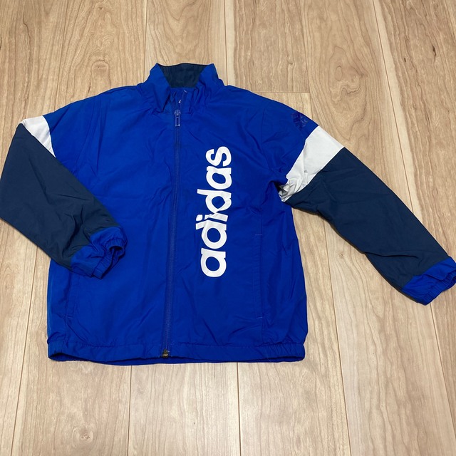 adidas(アディダス)のadidas ジャージ　上着　130㎝　ウインドブレーカー キッズ/ベビー/マタニティのキッズ服男の子用(90cm~)(ジャケット/上着)の商品写真