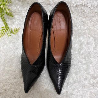 celine - CELINE セリーヌ パンプス パイソン柄 Vカット ブラックの