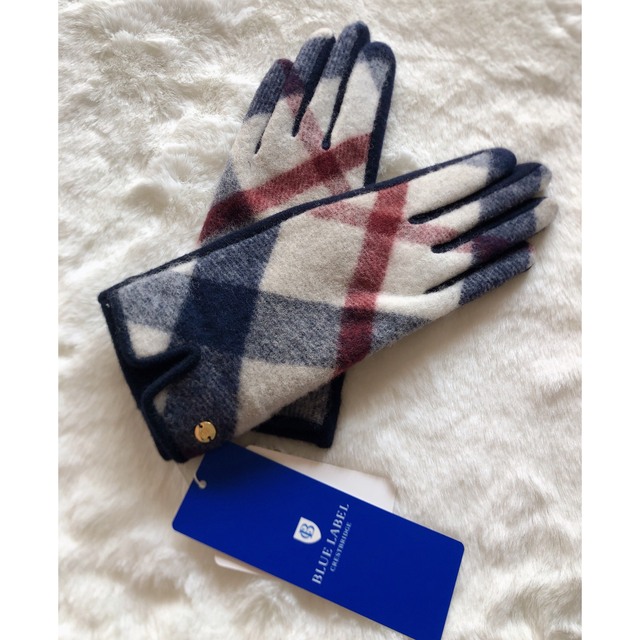 BURBERRY BLUE LABEL(バーバリーブルーレーベル)の新品　BURBERRY BLUELABEL 手袋 レディースのファッション小物(手袋)の商品写真