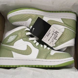 NIKE - ナイキ エアジョーダン 1 ミッド ビビッドグリーン スネークスキン