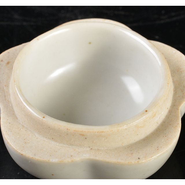 【オープニングセール】 茶道具 京焼 紫翠窯 三代 西村徳泉作 梅 香合 共箱 C R5099の 工芸品