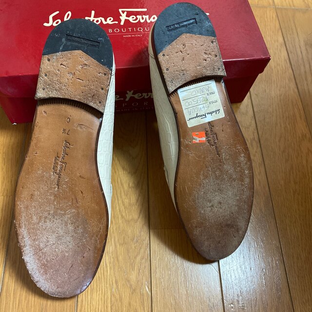 Salvatore Ferragamo(サルヴァトーレフェラガモ)のsalvatore ferragamo 靴 レディースの靴/シューズ(ローファー/革靴)の商品写真