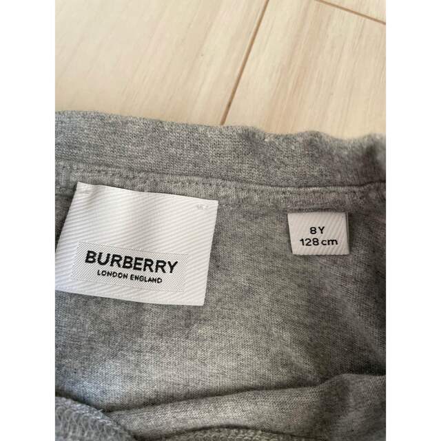 BURBERRY(バーバリー)のバーバリー　Tシャツ　8y キッズ/ベビー/マタニティのキッズ服男の子用(90cm~)(Tシャツ/カットソー)の商品写真
