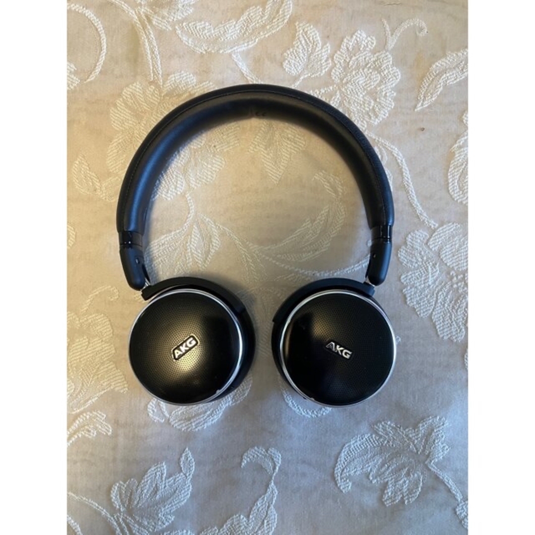 AKG N60