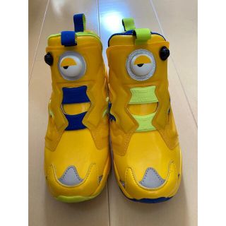 リーボック(Reebok)の超美品　Reebok×ミニオンズ　インスタポンプフューリースニーカー　23.5㎝(スニーカー)