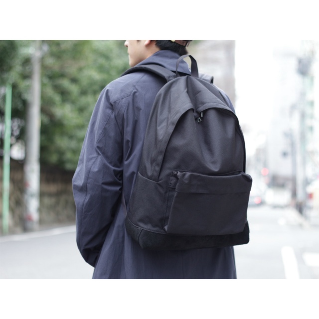 COMOLI(コモリ)のcomoli デイパック　コモリ　バッグパック　極美品 メンズのバッグ(バッグパック/リュック)の商品写真