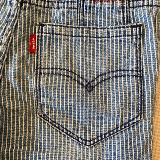 Levi's(リーバイス)のリーバイス ハーフパンツ キッズ/ベビー/マタニティのキッズ服男の子用(90cm~)(パンツ/スパッツ)の商品写真