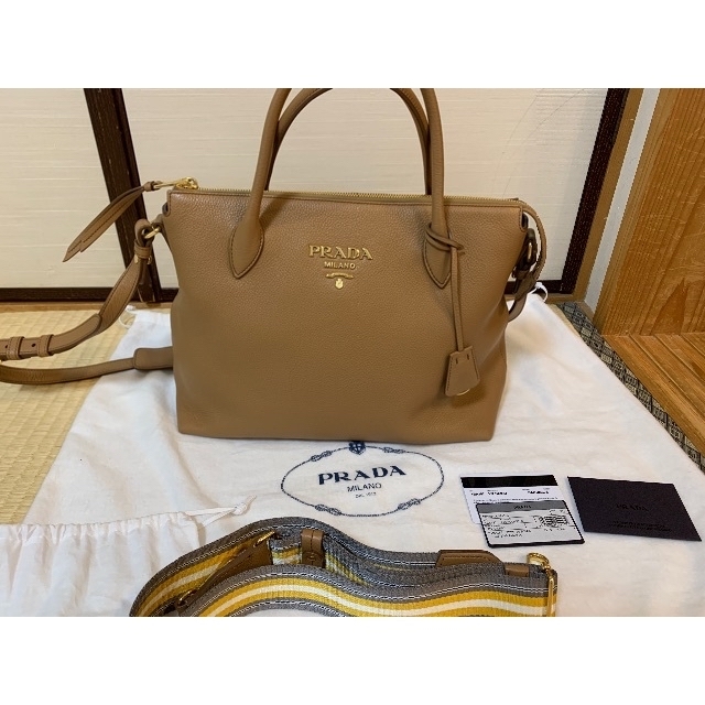 新品 未使用 プラダ PRADA 1BG006 トートバッグ 保証書付 ブラック