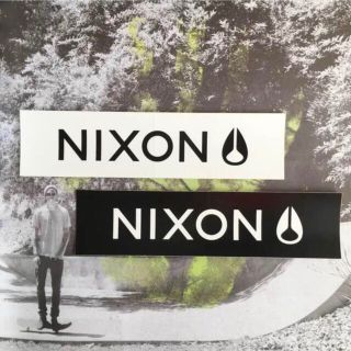 ニクソン(NIXON)のNIXONニクソンUS限定BIGボックスロゴステッカーホワイト＆ブラックSET(スケートボード)