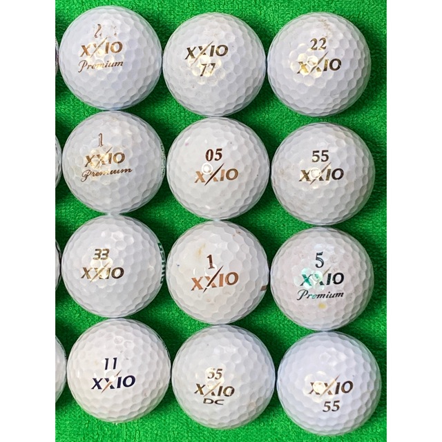 ゴルフボール ロストボール ゼクシオ グレード各種 24球 11/4 スポーツ/アウトドアのゴルフ(その他)の商品写真