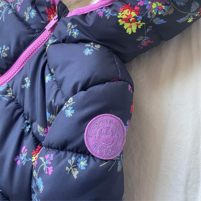 babyGAP(ベビーギャップ)の新品　GAP ジャンパー 90サイズ キッズ/ベビー/マタニティのキッズ服女の子用(90cm~)(ジャケット/上着)の商品写真