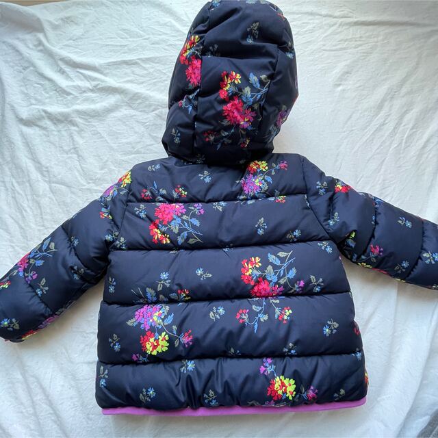 babyGAP(ベビーギャップ)の新品　GAP ジャンパー 90サイズ キッズ/ベビー/マタニティのキッズ服女の子用(90cm~)(ジャケット/上着)の商品写真