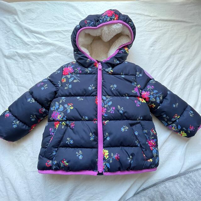 babyGAP(ベビーギャップ)の新品　GAP ジャンパー 90サイズ キッズ/ベビー/マタニティのキッズ服女の子用(90cm~)(ジャケット/上着)の商品写真