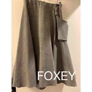 フォクシー(FOXEY)のFOXEY boutique スカート　パニエ付き　サイズ40(ひざ丈スカート)