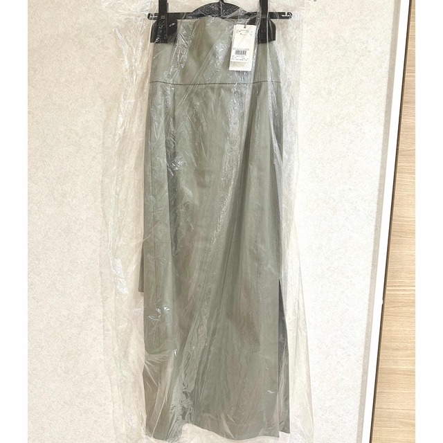 SNIDEL(スナイデル)のSNIDEL スリットペンシルスカート 新品未使用 レディースのスカート(ロングスカート)の商品写真