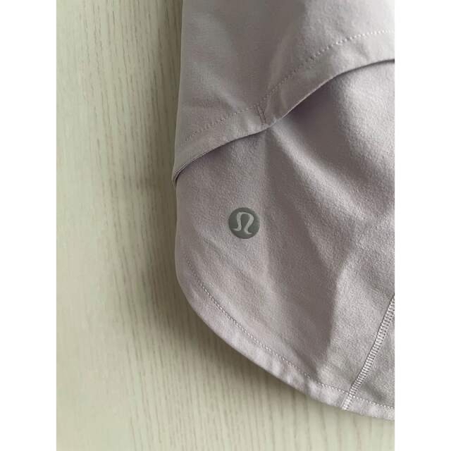 lululemon(ルルレモン)の【新品】lululemon★ショートパンツ★サイズ6 スポーツ/アウトドアのトレーニング/エクササイズ(トレーニング用品)の商品写真