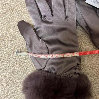 トゥービーシック未使用手袋 毛皮、ビジュー付き