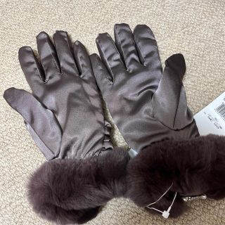 トゥービーシック未使用手袋 毛皮、ビジュー付き