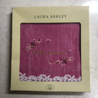 ローラアシュレイ(LAURA ASHLEY)の【お値下げ】新品 ローラアシュレイ  ペーパーホルダーLAURA ASHLEY(その他)