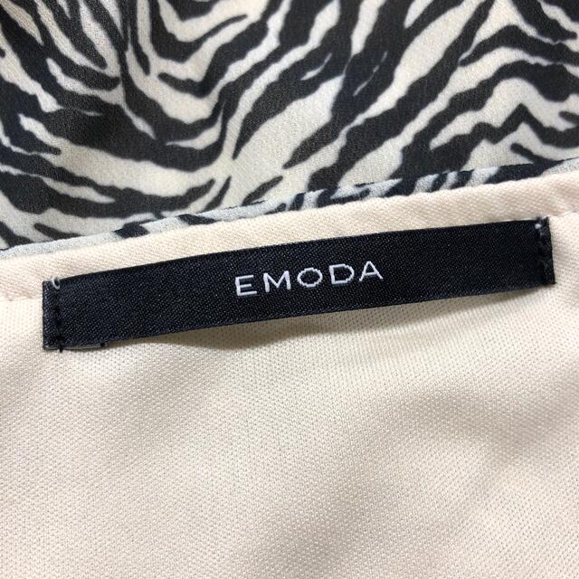 EMODA(エモダ)のEMODA ギャザーチョーカートップス オフショル Fサイズ レディースのトップス(カットソー(長袖/七分))の商品写真