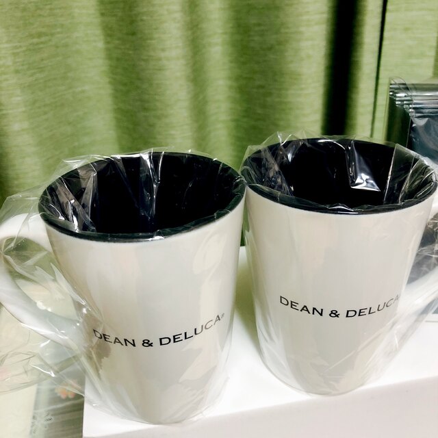 DEAN & DELUCA(ディーンアンドデルーカ)の専用です！DEAN & DELUCA ラテマグ(S)2客＆コーヒー5袋 インテリア/住まい/日用品のキッチン/食器(食器)の商品写真