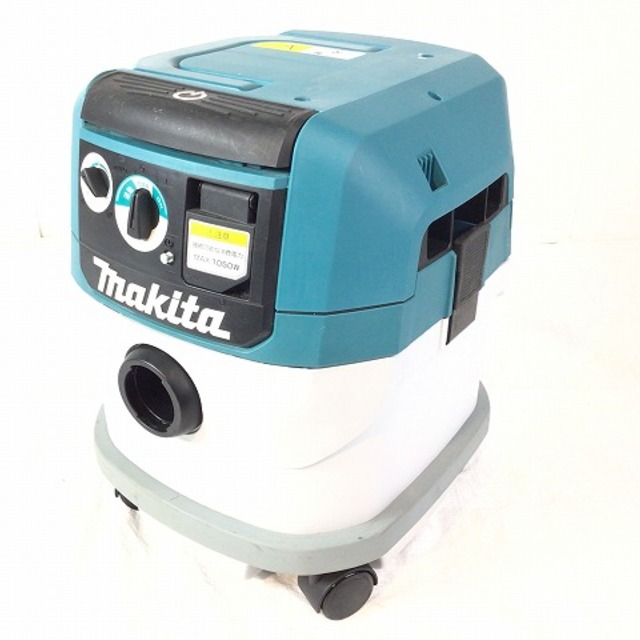 Makita ☆中古品☆makita マキタ 乾湿両用型 集じん機 VC1520 本体+ホース+ノズル 専用ポリ袋(未使用) 収納袋付き  57404の通販 by 工具販売専門店Borderless(ラクマ店)｜マキタならラクマ