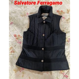 サルヴァトーレフェラガモ(Salvatore Ferragamo)のSalvatore Ferragamo 中綿ベスト　キルティングベスト　ジレ L(ベスト/ジレ)