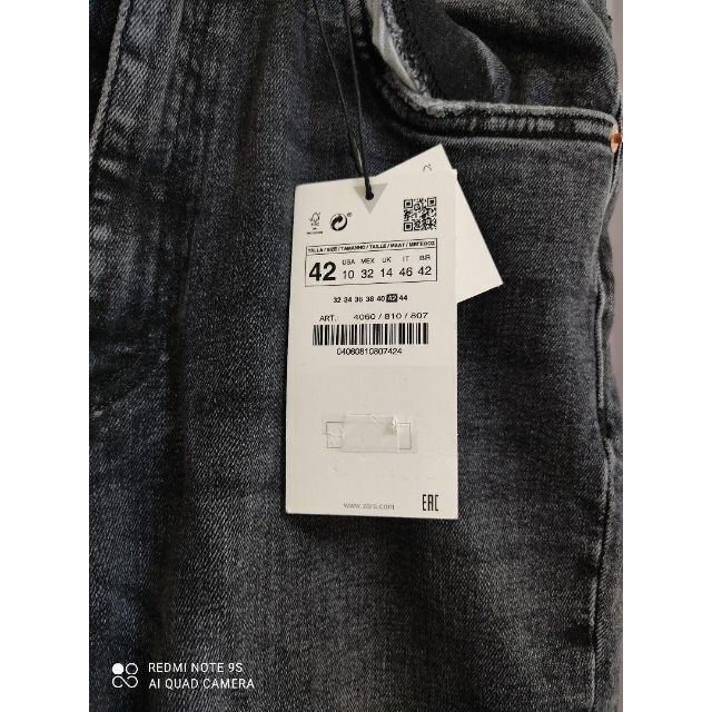 ZARA(ザラ)のザラ　デニム　42 レディースのパンツ(デニム/ジーンズ)の商品写真