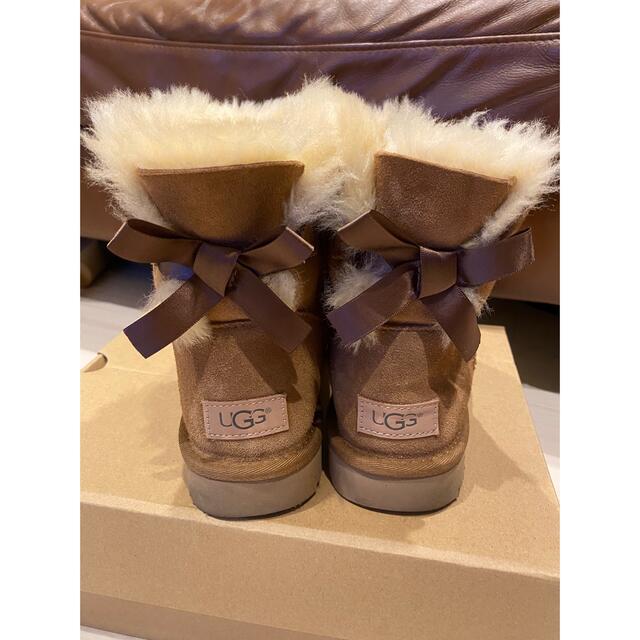 UGG リボンムートンブーツ【極美品】のサムネイル