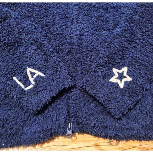 STANDARD CALIFORNIA(スタンダードカリフォルニア)の西海岸系⭐︎LUSSO SURF 刺繍ボアパーカー　ネイビー　Mサイズ☆RVCA メンズのトップス(パーカー)の商品写真