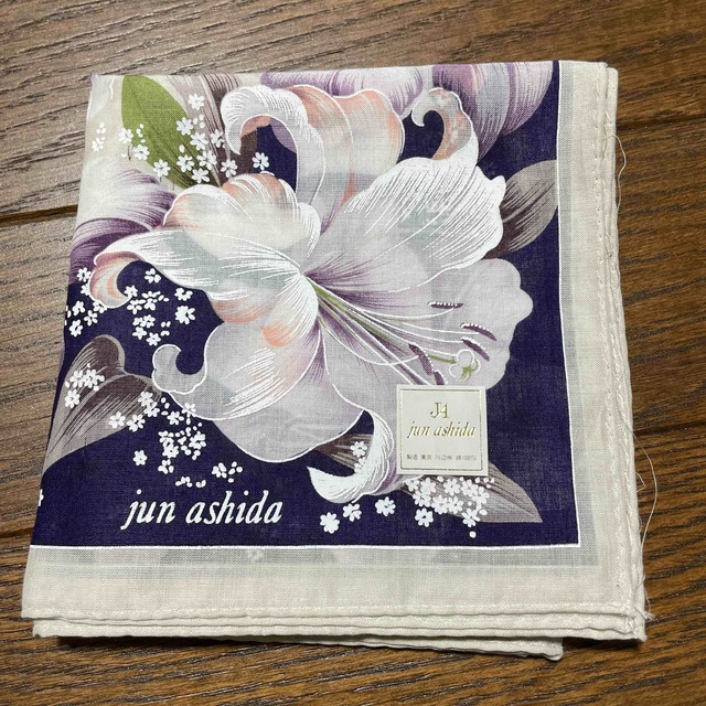 jun ashida(ジュンアシダ)のJUN ASHIDA ジュンアシダ　ハンカチーフ2枚セット　送料込み　新品未使用 レディースのファッション小物(ハンカチ)の商品写真