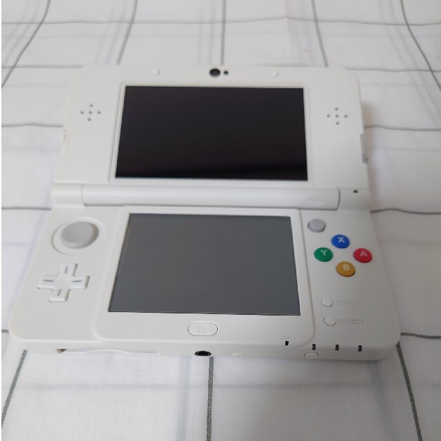 「Newニンテンドー3DS ホワイト極美品 1