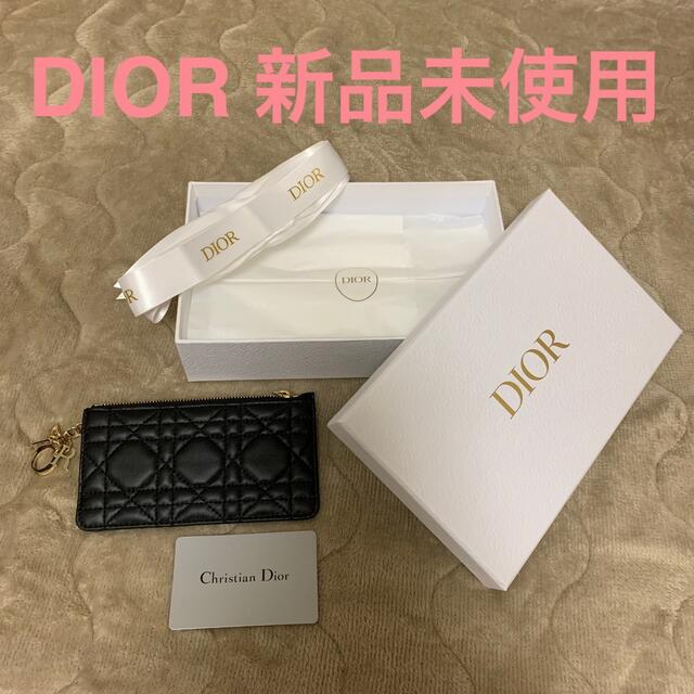 ［新品　箱付き］Christian Dior 二つ折り財布