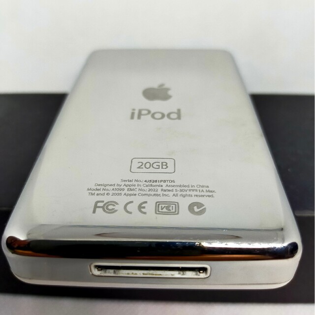 iPod(アイポッド)のApple iPod 20GB 第4世代 A1099 MA079J 正規海外版 スマホ/家電/カメラのオーディオ機器(ポータブルプレーヤー)の商品写真