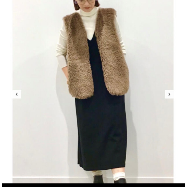 GU(ジーユー)のL ブラウン　フェイクファーベスト+E 新品未使用　ZARA ユニクロ　H&M レディースのトップス(ベスト/ジレ)の商品写真