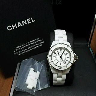 シャネル(CHANEL)のCHANEL J12 ホワイト セラミック 33㎜(腕時計)