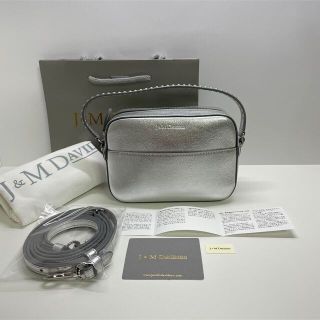 ジェイアンドエムデヴィッドソン(J&M DAVIDSON)の人気‼️美品★J&M DAVIDSON  トップハンドル ぺブル ミニ シルバー(ショルダーバッグ)