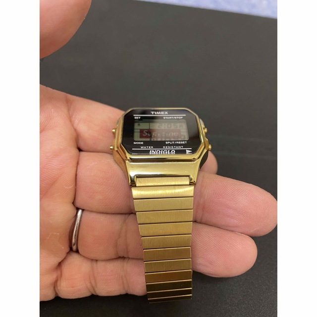 Supreme Timex DigitalWatch ゴールド Supreme Timex DigitalWatch ゴールド