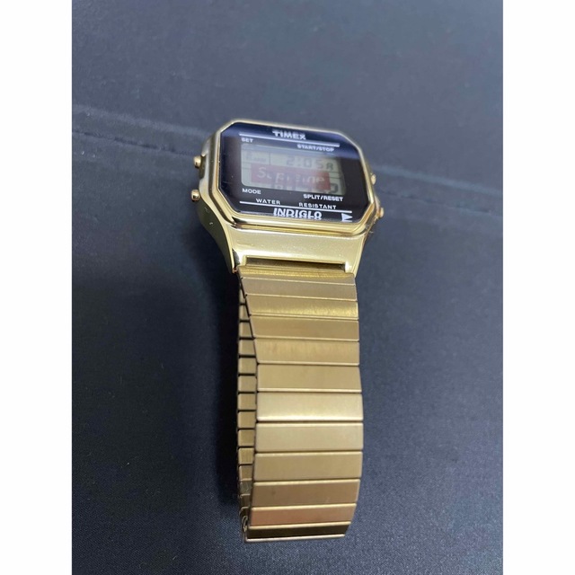 Supreme Timex DigitalWatch ゴールド Supreme Timex DigitalWatch ゴールド